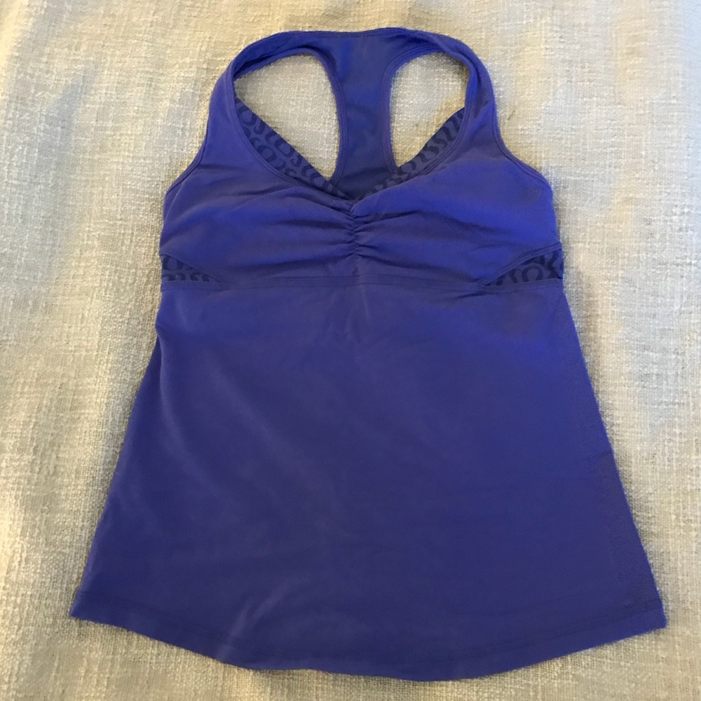 Lululemon top