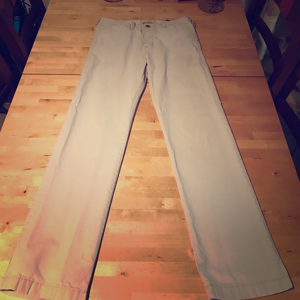 Light khaki Hollister 30x32 pants