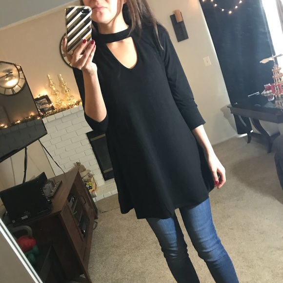 Navy Choker Neck Top With Pockets - Picture 6 of 7