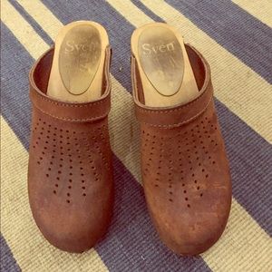 Sven clogs size 38