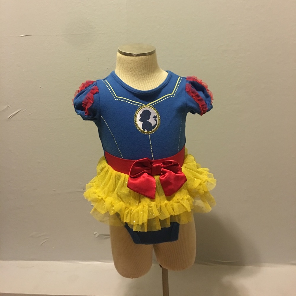 SNOW WHITE DISNEY ONESIE  3M