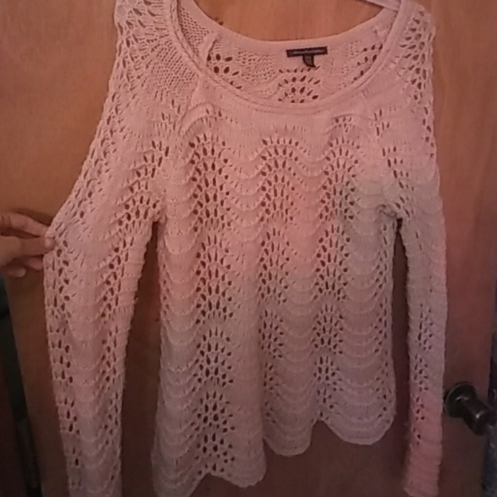 Very soft pink American eagle knit sweater.