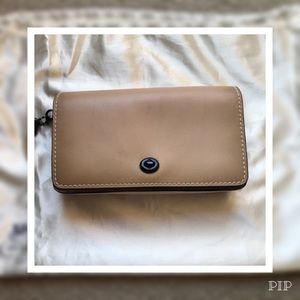 Coach Dinky purse
