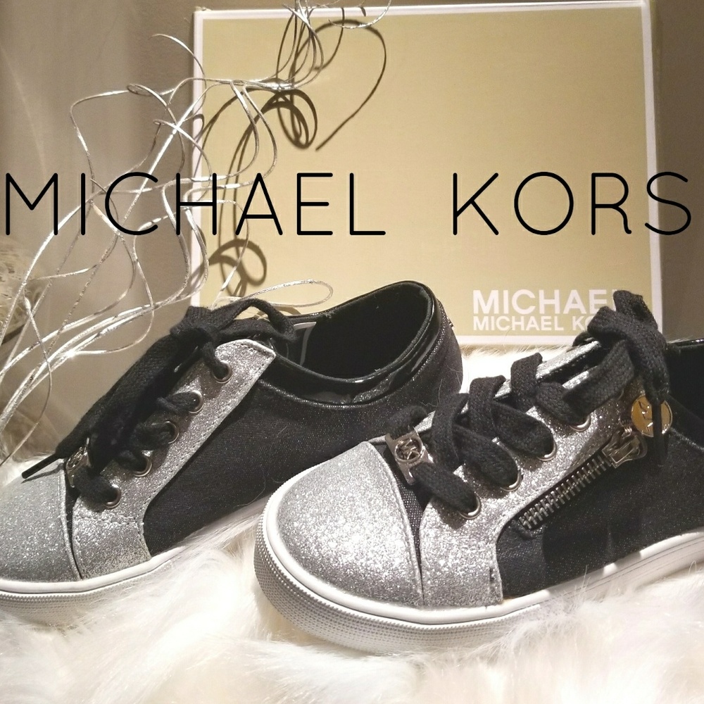 🎉HOST PICK🎉🎉MICHAEL KORS SNEAKERS