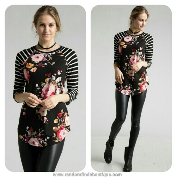 🇺🇸MADE IN USA 🇺🇸 Black floral stripes top - Picture 2 of 7