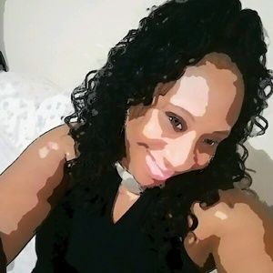 Meet your Posher, Yvette