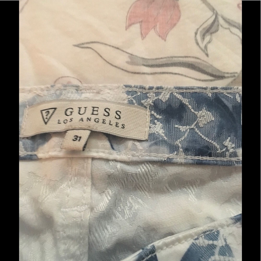 Flower pattern jeans . - Picture 2 of 3