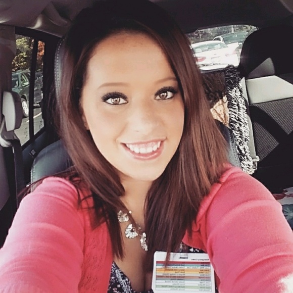 Meet your Posher, Tiffany - Picture 1 of 1