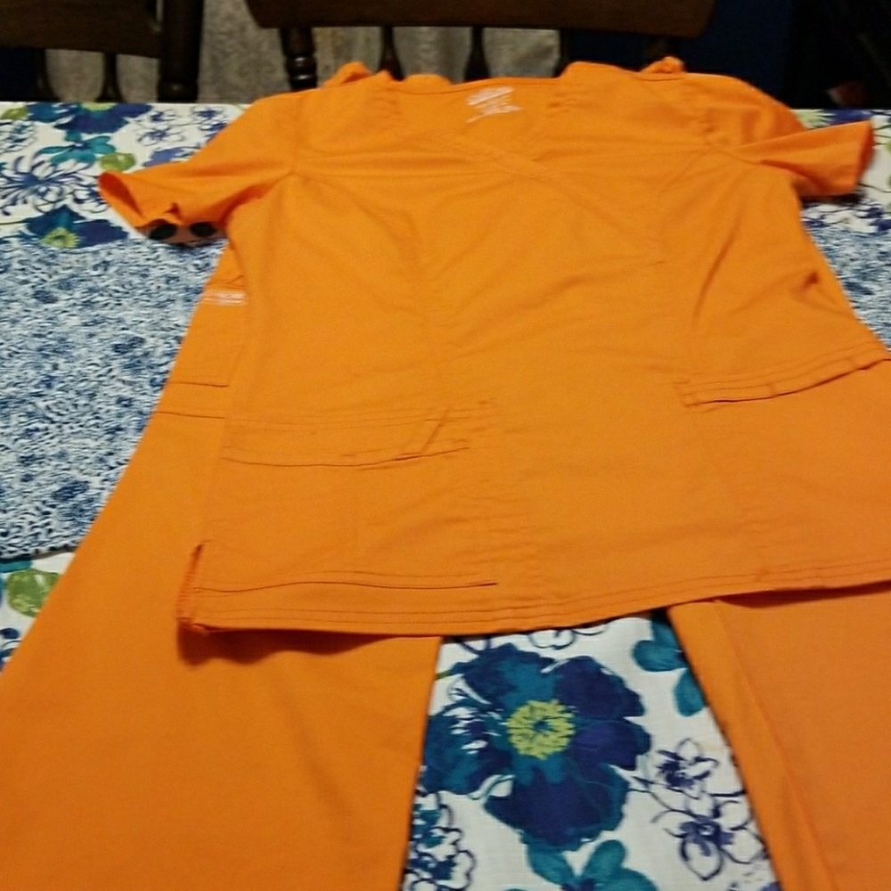 Cherokee scrubs