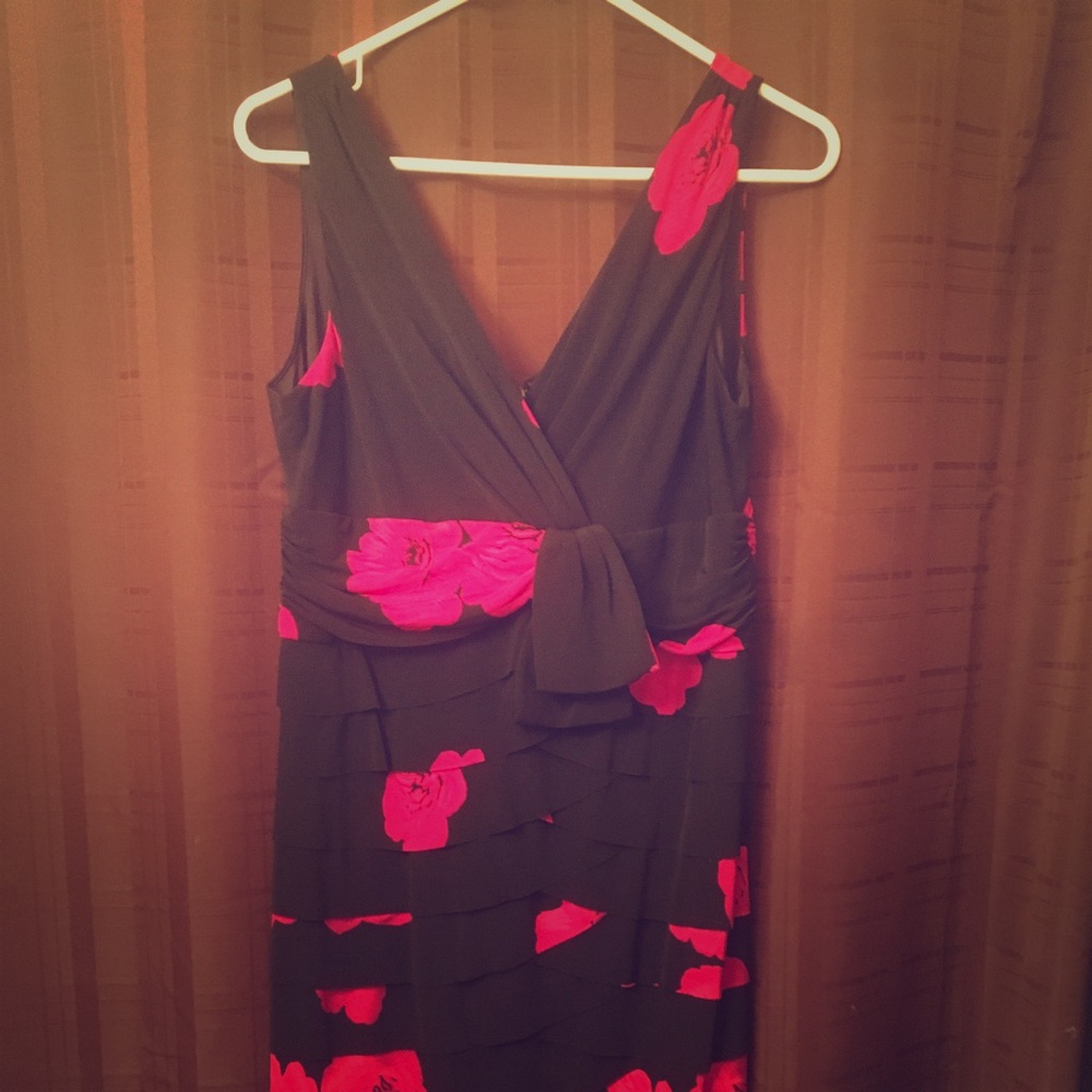 Black and Red Floral Print Dress