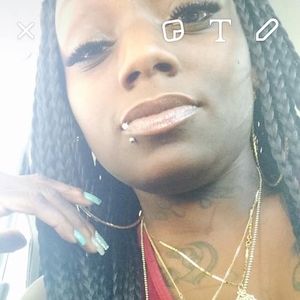 Meet your Posher, Diana