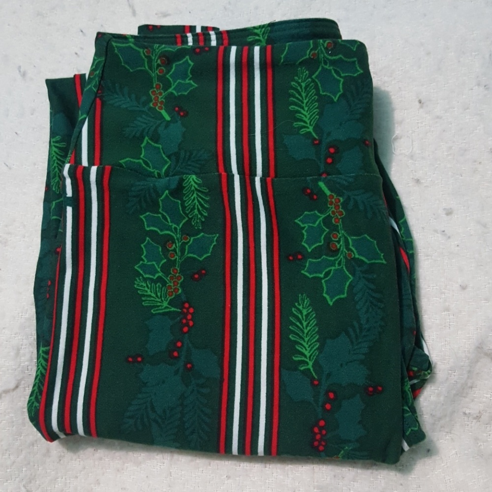 Lularoe OS Christmas leggings