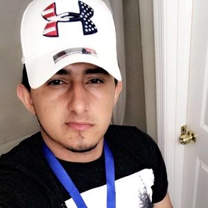 Meet your Posher, Carlos