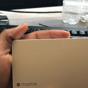 Meet your Posher, Alanda