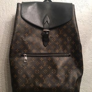 Men’s authentic Louis Vuitton back pack