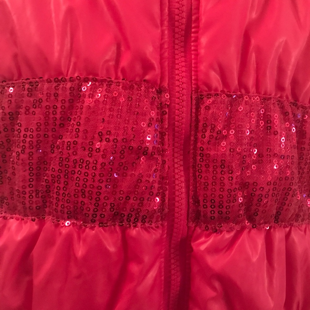 Vest - Picture 2 of 4