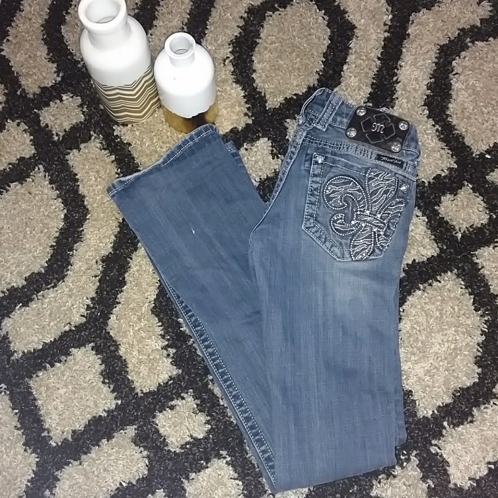 BootCut Miss Me Jeans