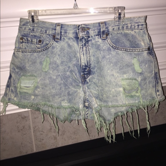 Levi’s destroyed shorts - Picture 6 of 7
