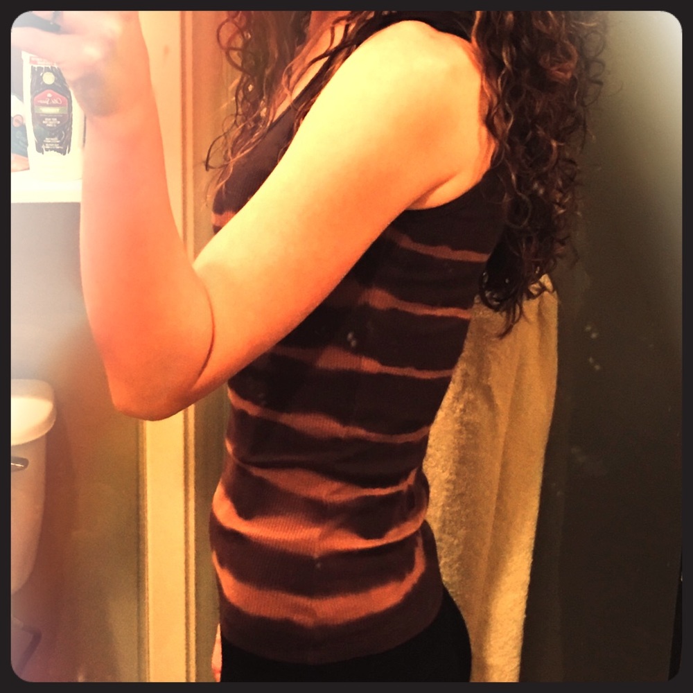 🔥Wet seal small tank 19’’ long 2for $10
