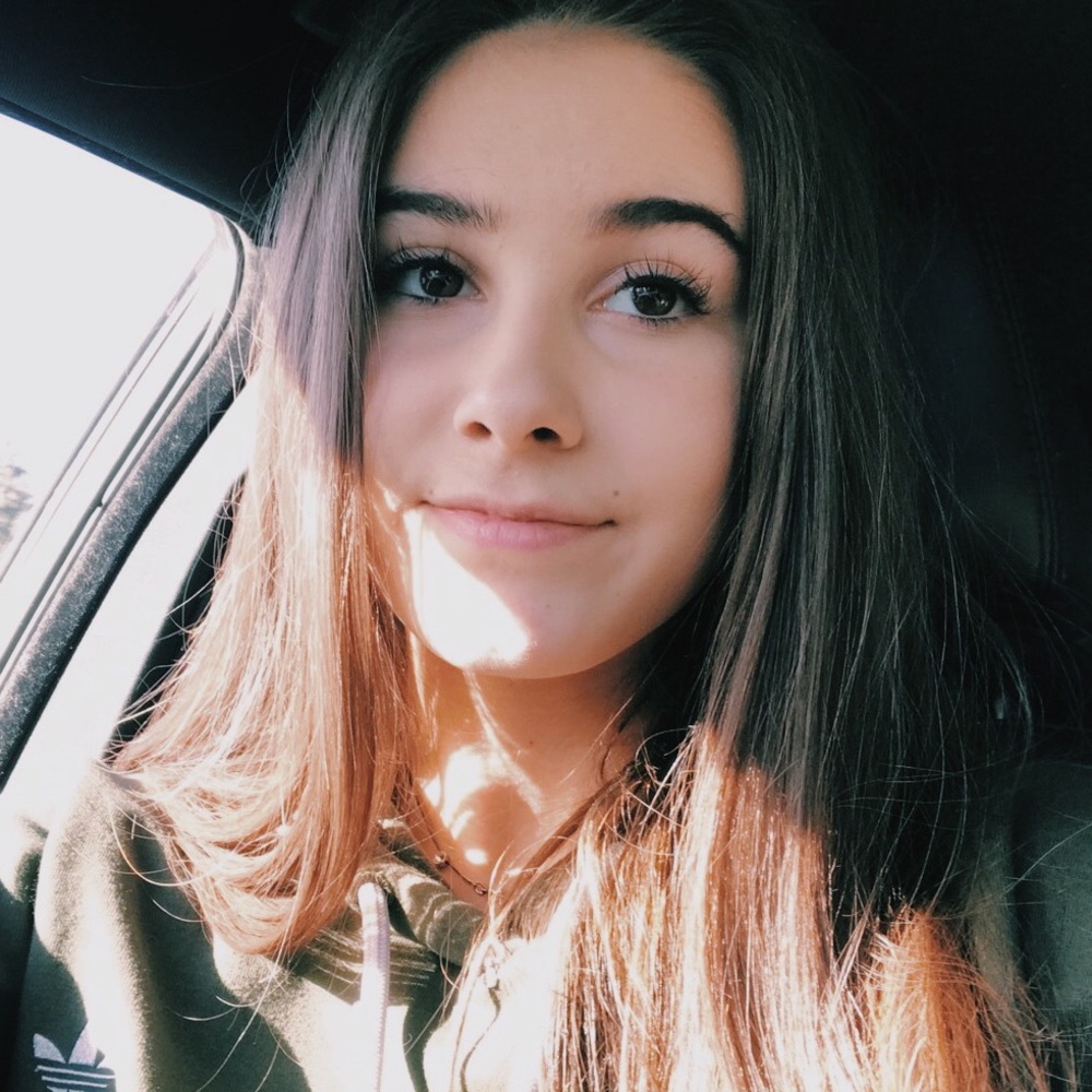 Meet your Posher, Elaina