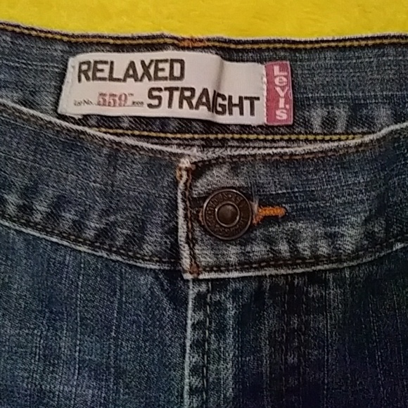 🎊SOLD🎊 Levi's 559 Relaxed Straight Jeans - Picture 4 of 7