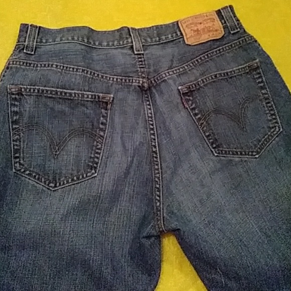 🎊SOLD🎊 Levi's 559 Relaxed Straight Jeans - Picture 6 of 7