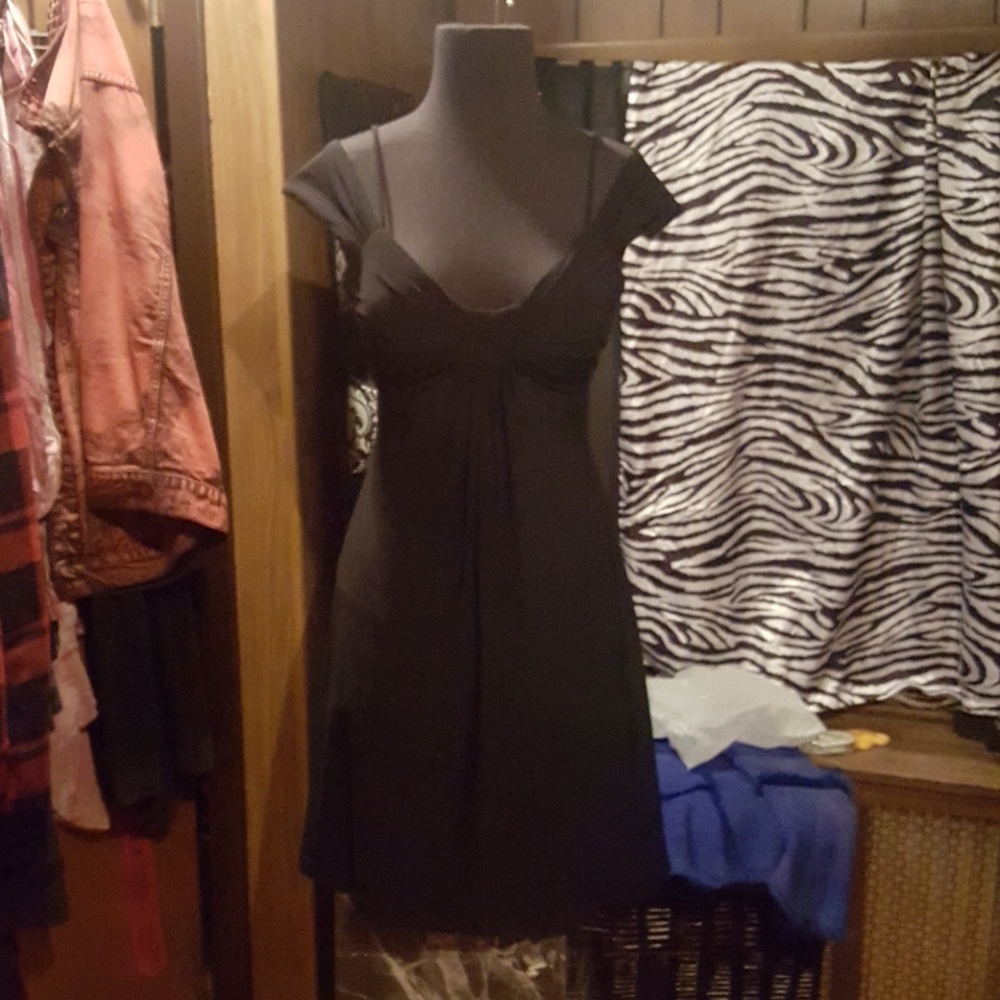 Sexy Pleated off shoulder LBD cap sleeve sz 0