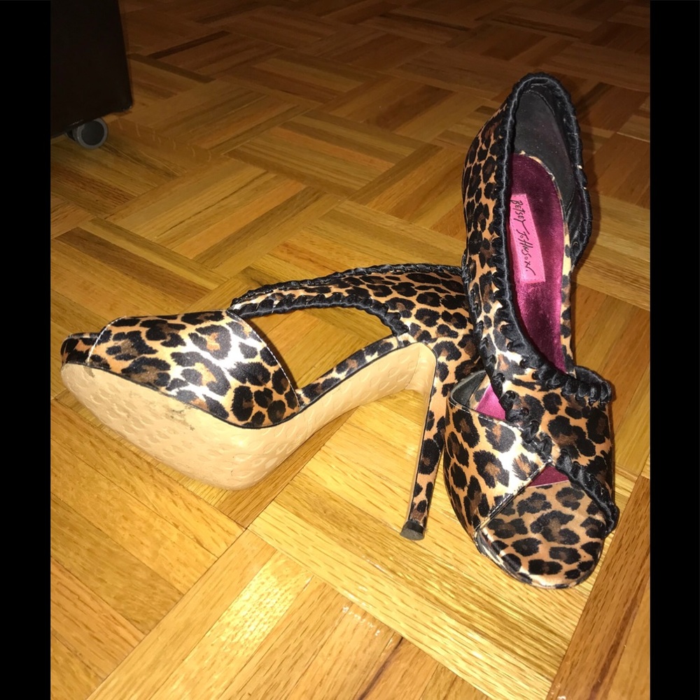 Betsey Johnson Heels size 8.5