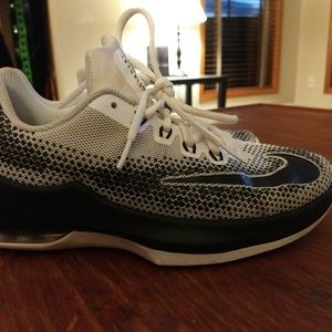 5Y Air Max Infuriate