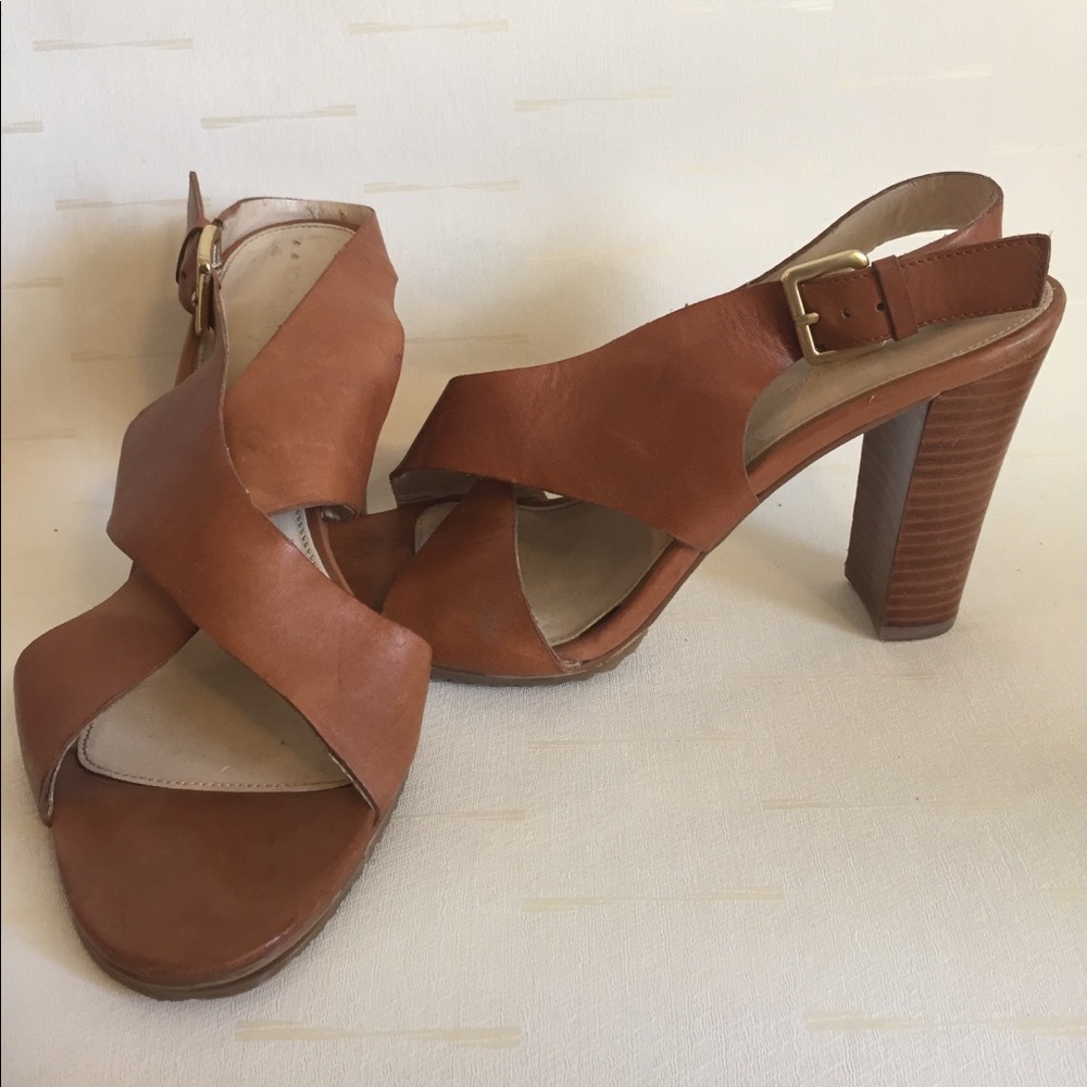 Jones New York stacked heel sandal