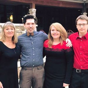 Meet your Posher, Kim