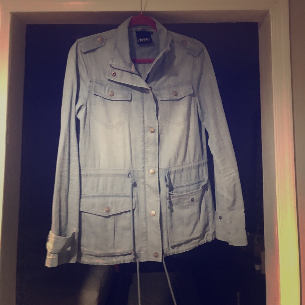 Light denim zipper jacket.