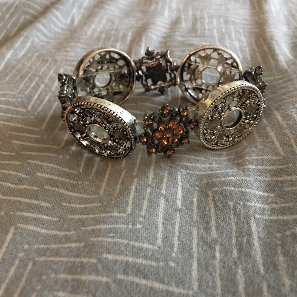 Elastic fashion bracelet