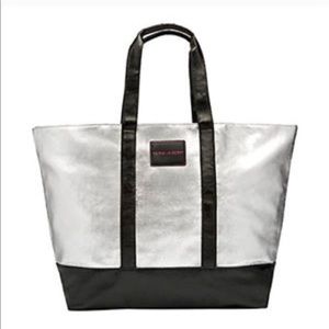 Brand new VS weekender bag