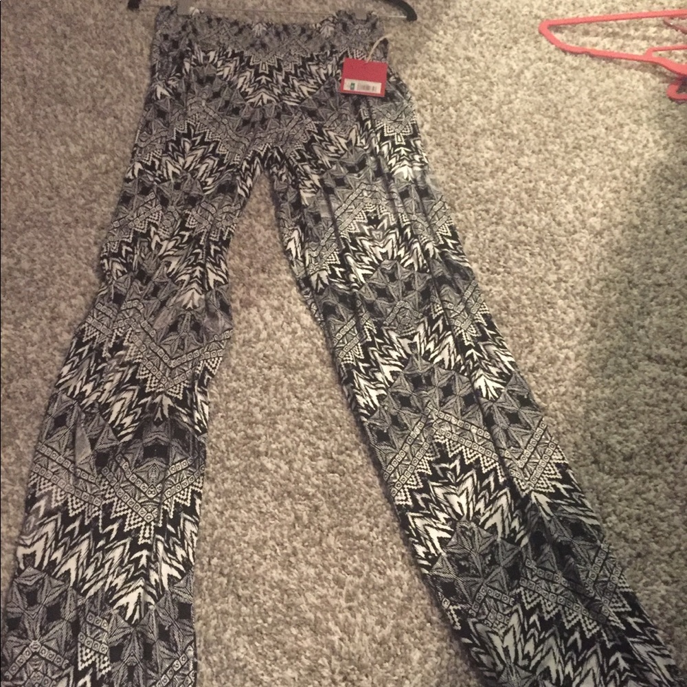New with tag tribal print pants