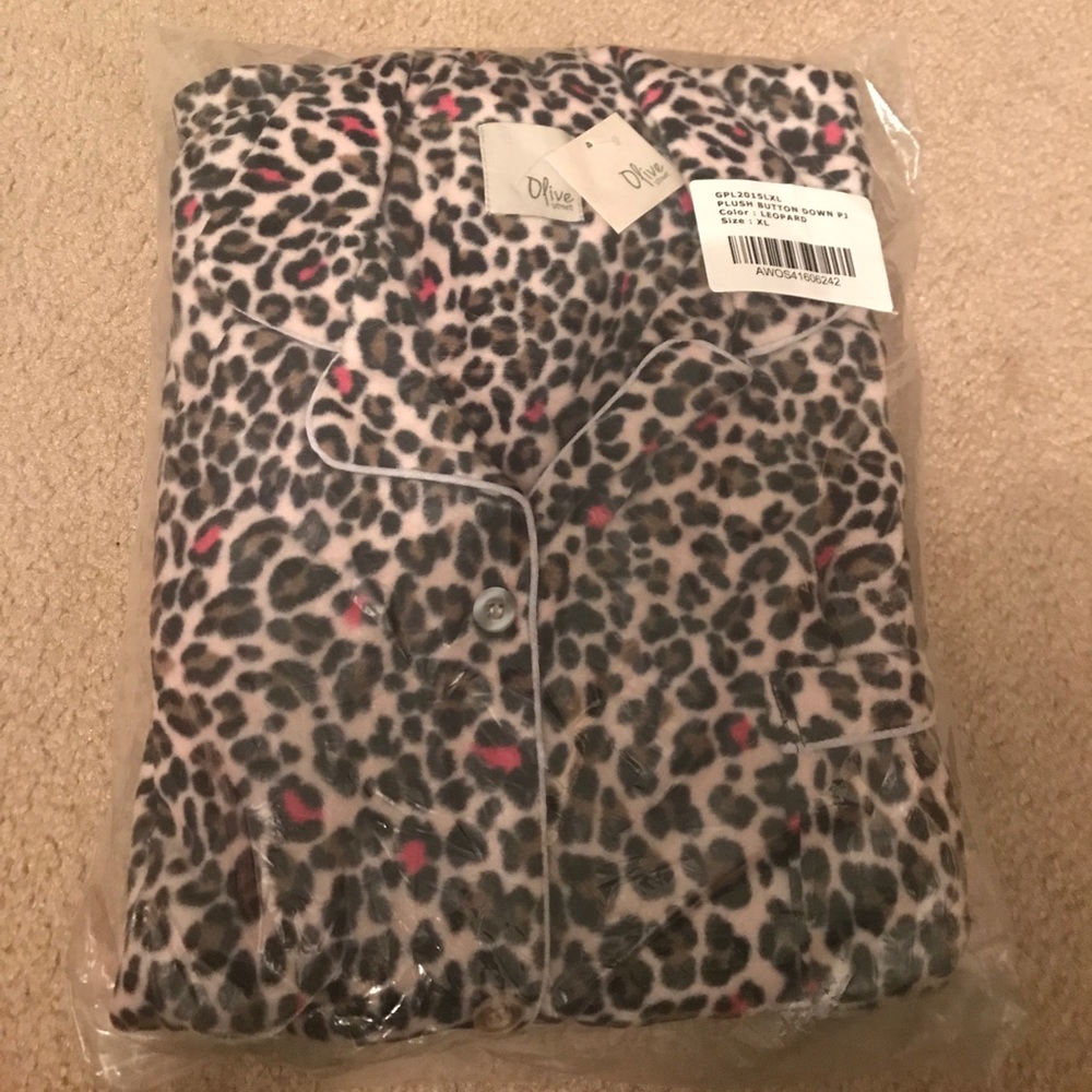 Plush leopard pajama set