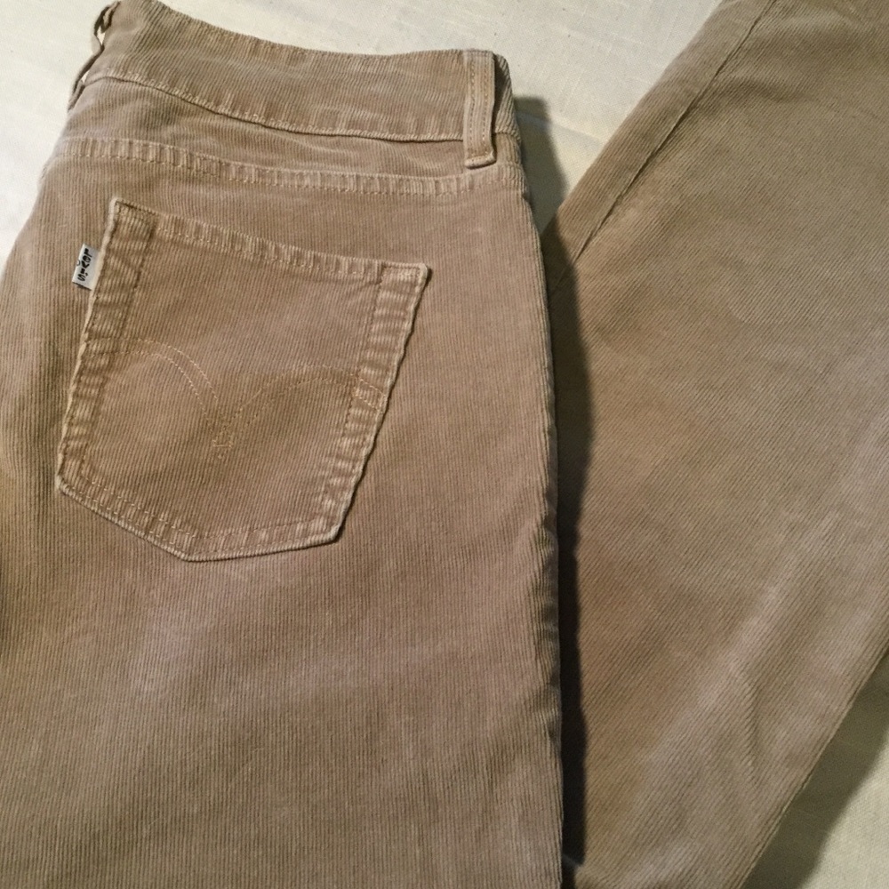 Levi’s Slender Boot Cut 526 Corduroys