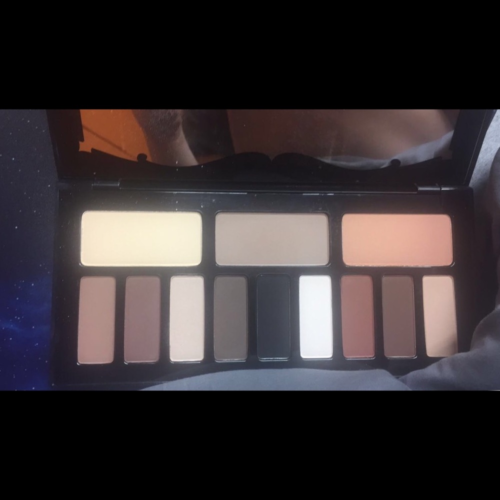 Kat Von D Shade and Light Eye Palette