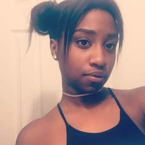 Meet your Posher, Esha