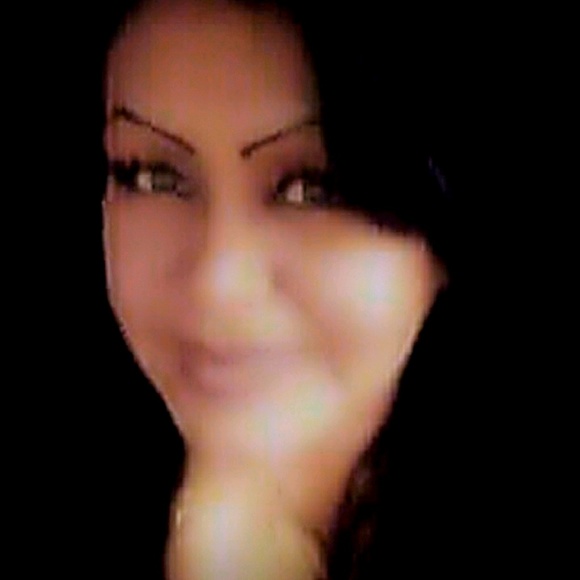 Meet your Posher, Maria - Picture 1 of 1