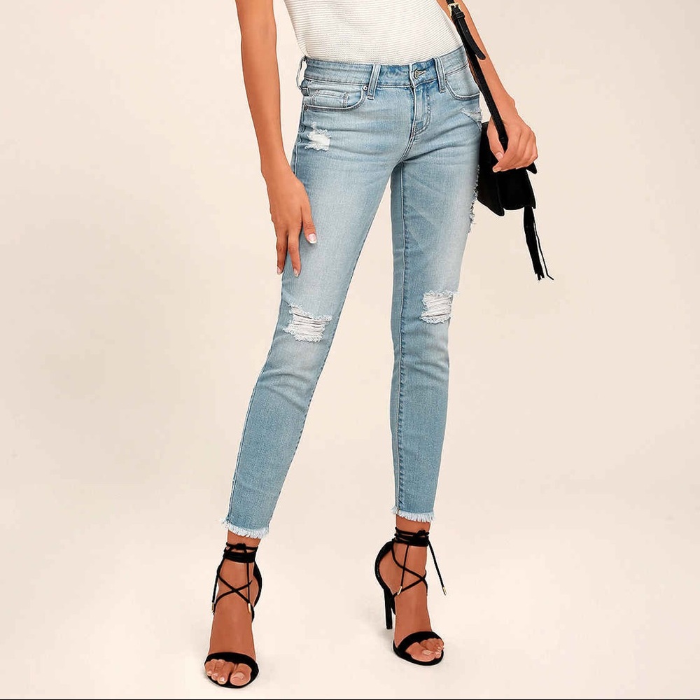 LULUS LIGHT WASH DISTRESSED SKINNY JEAN