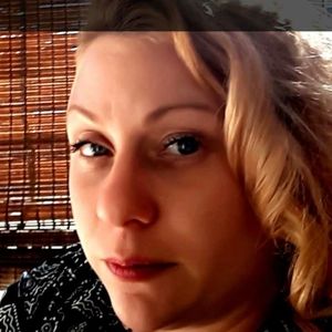 Meet your Posher, Lorraine