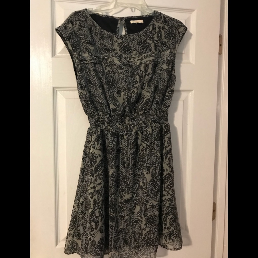 Cute grey/black dress