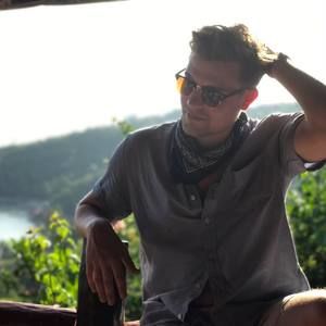 Meet your Posher, Jonny