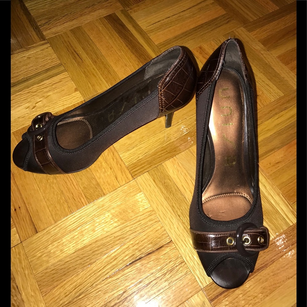 Unisa open toe heels