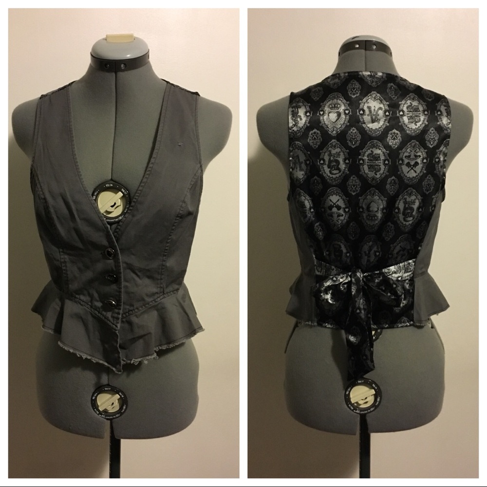 Abbey Dawn Alice and Wonderland Vest Final Price⬇️