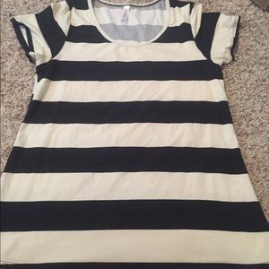 BNWOT LuLaRoe Classic T *LEGGINGS MATERIAL*