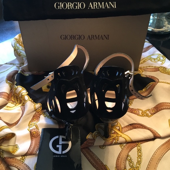 ✨NEW✨ Gorgeous Giorgio Armani Wedge Sandals - Picture 4 of 6