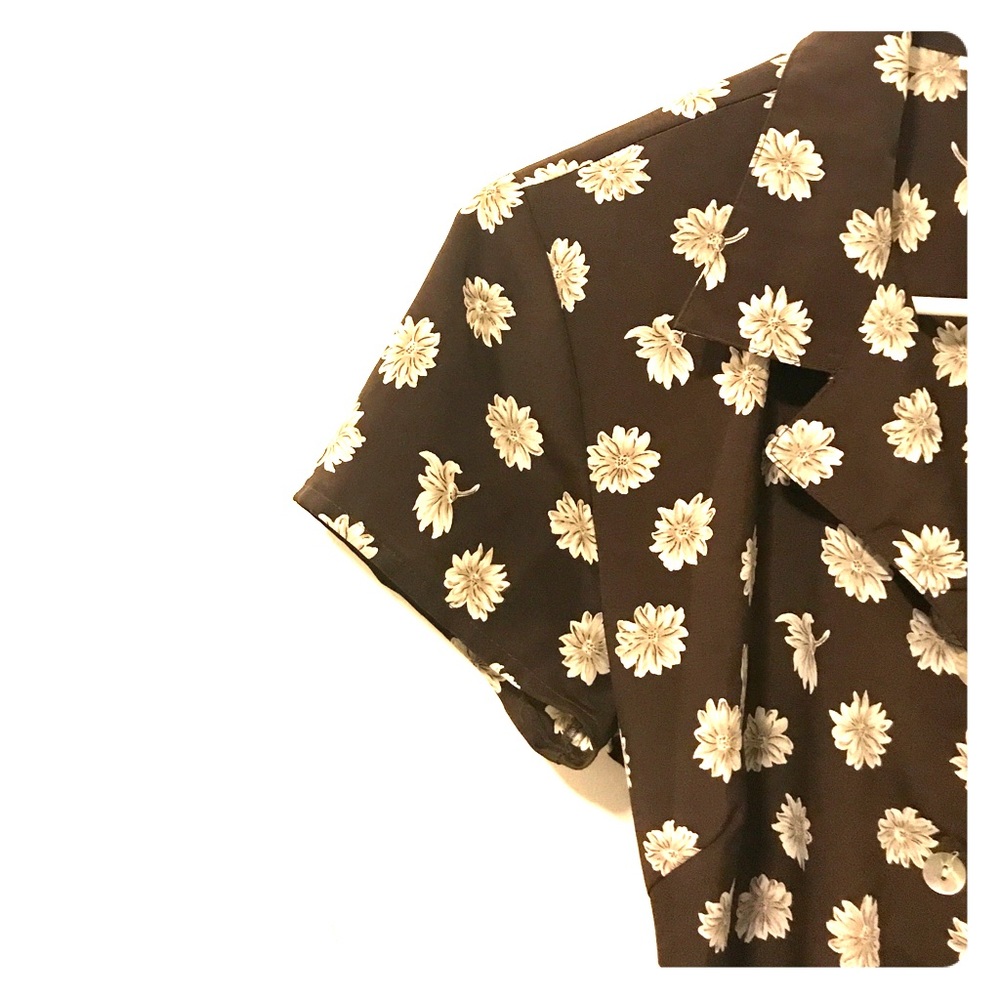 LA Wasteland: 90’s Vintage button floral dress