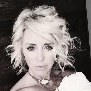 Meet your Posher, Lesli